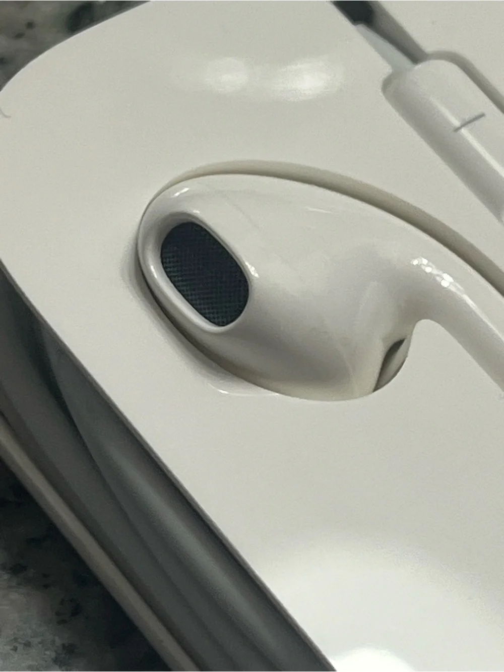 Apple OEM Wired White Ear Buds w/Case iPhone iPad iPod 3.5mm Aux Jack Headphones